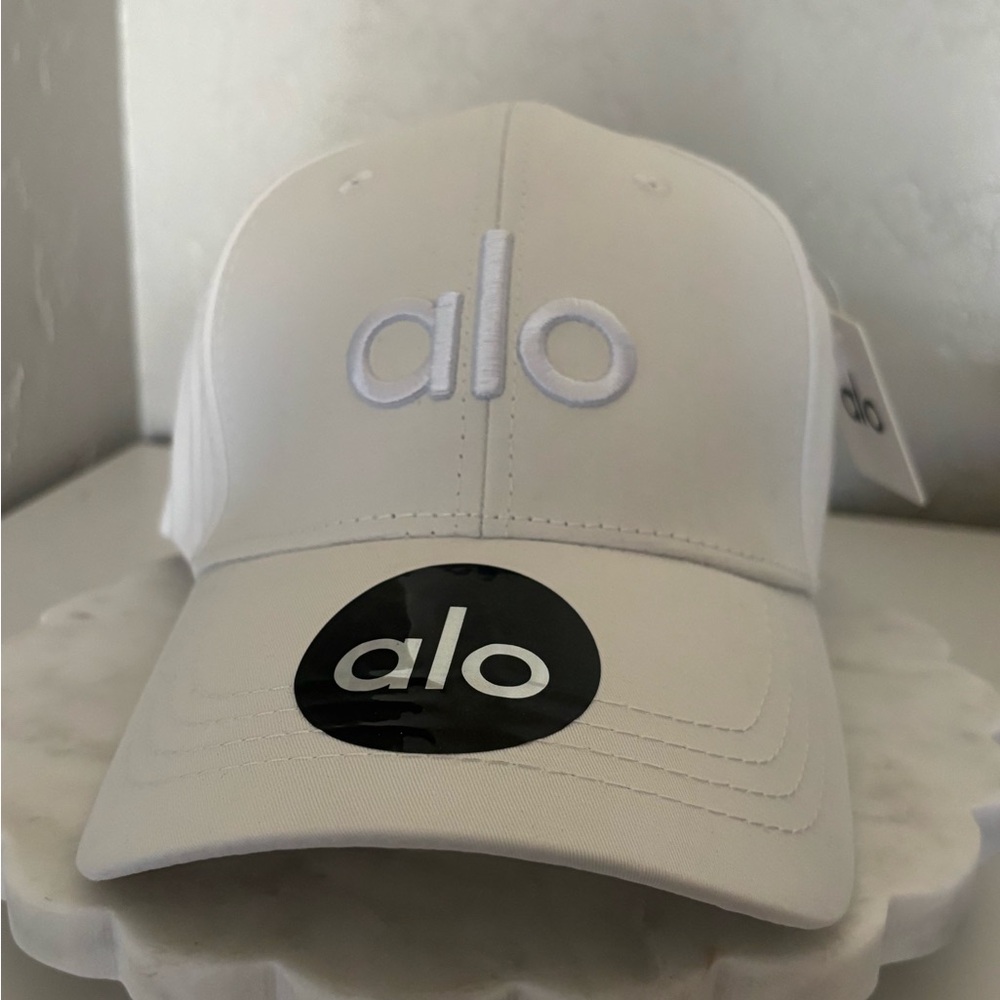 ALO Yoga  Cream Hat